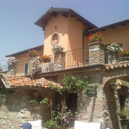 ホテル Il Portico Carrosio エクステリア 写真