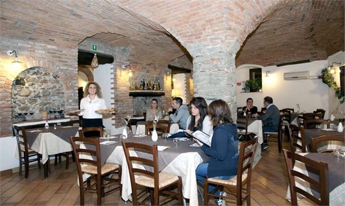 ホテル Il Portico Carrosio エクステリア 写真