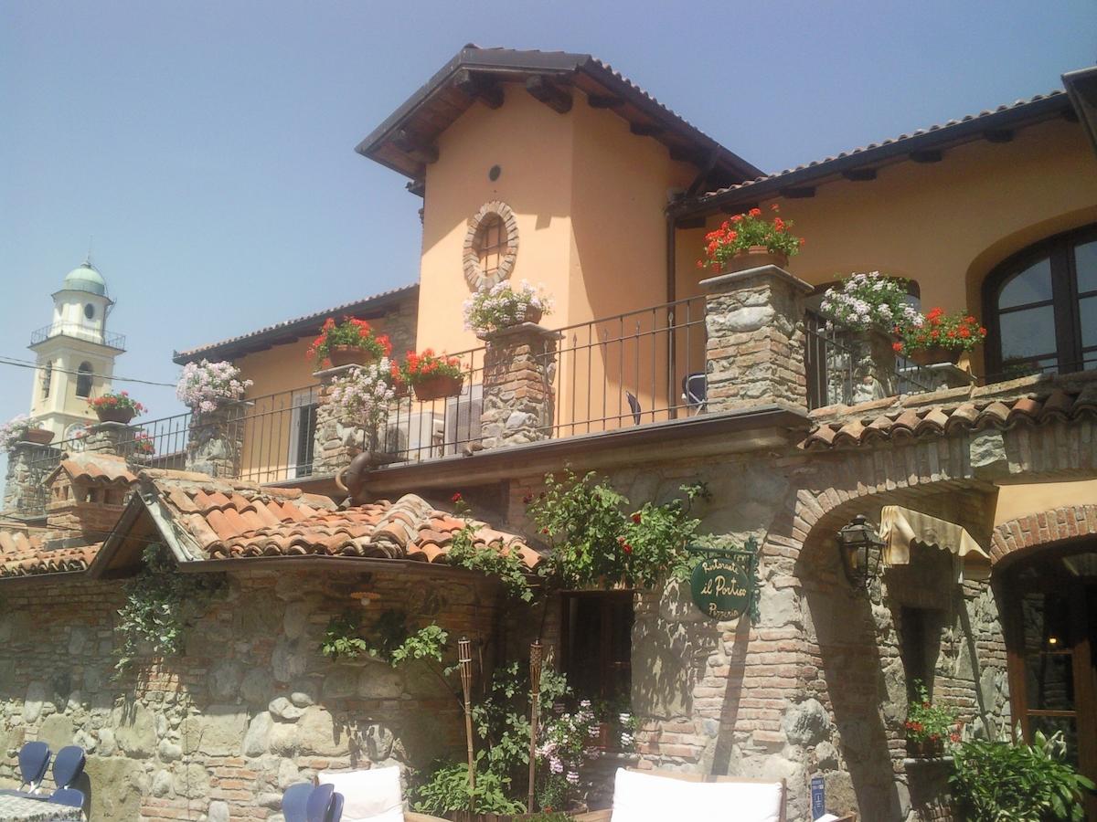 ホテル Il Portico Carrosio エクステリア 写真