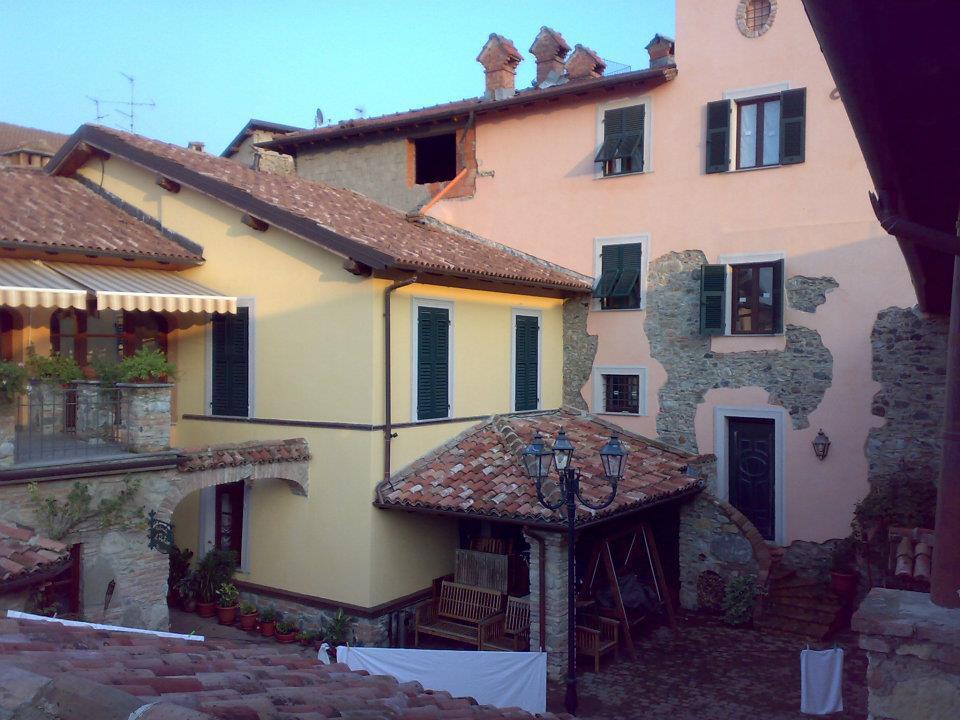 ホテル Il Portico Carrosio エクステリア 写真