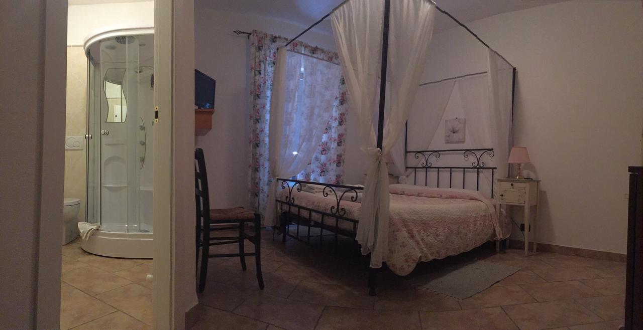 ホテル Il Portico Carrosio エクステリア 写真